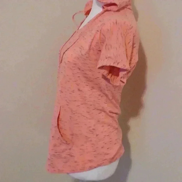 🍭Host Pick 🌺Pink top with kangaroo pocket and hoodie - Picture 5 of 9